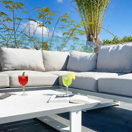 Ura Lara Adults Only * 波多黎各